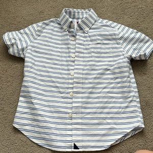 Untuckit boys size 8 button down collar striped shirt